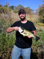 DSC_1551_edited - Brandon hauls in a lunker!