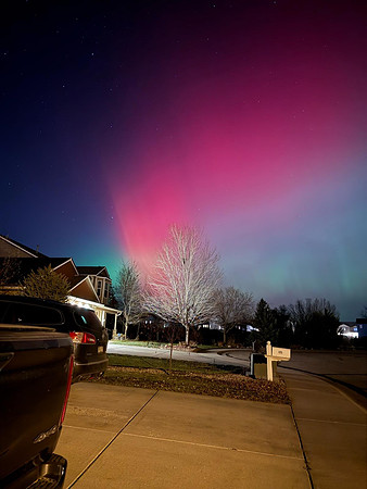 IMG_0939 Aurora from the cul-da-sac - Julia