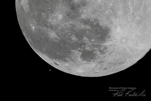 DSC_4379_edited-1 - The Moon ocult of Mars - Nikon D500, 500mm, f11, ISO 100, shutter 640, hand-held.